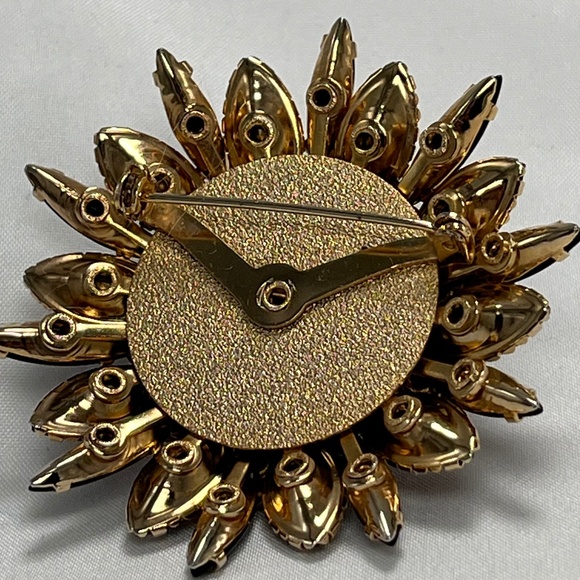 Vintage, Double Flower Set,Domed Lg.,Purple/Pink Brooch/Earrings. - Picture 6 of 7